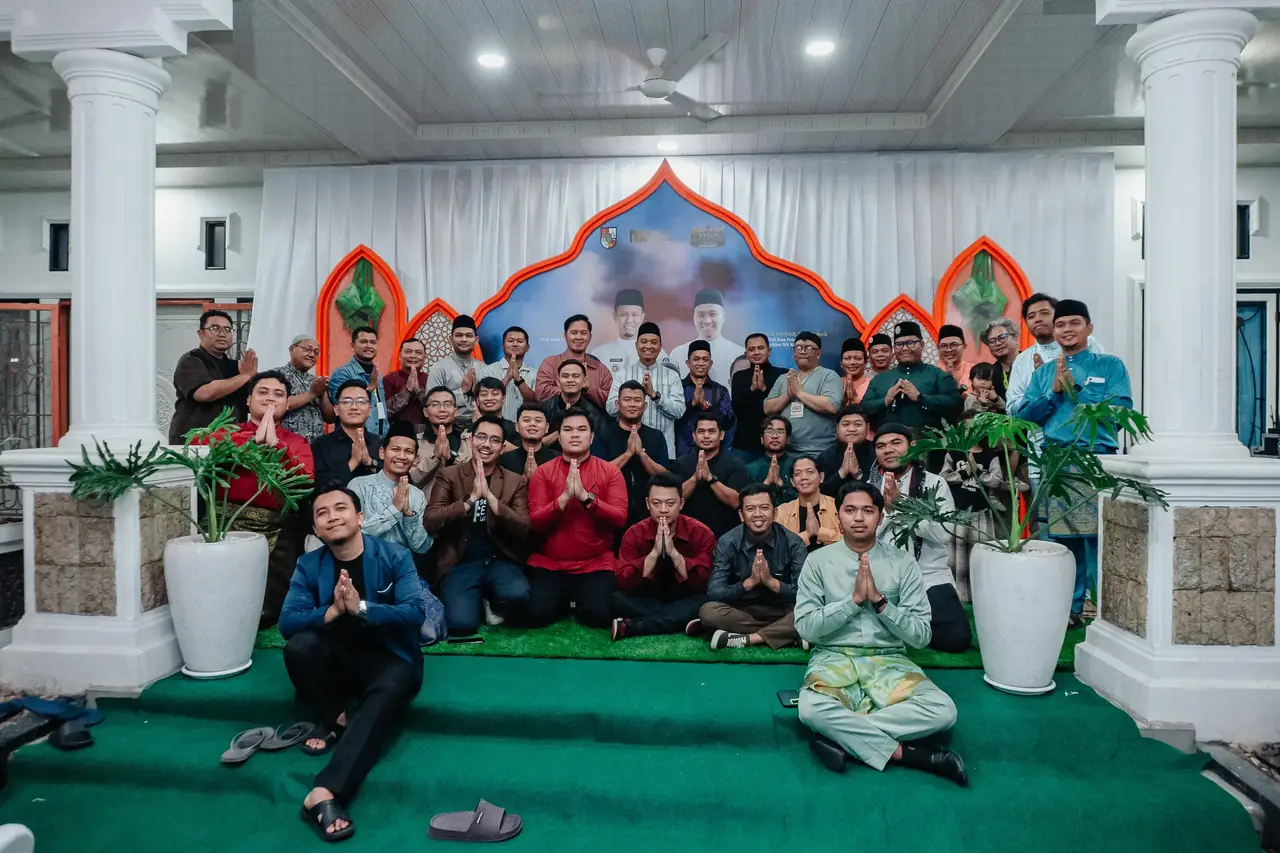 Komunitas Nasyid Nusantara berkumpul dalam kegiatan organisasi